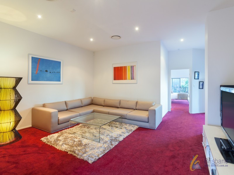 51 Burdekin Dr, Sinnamon Park QLD 4073