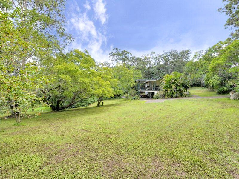 6 Royston Street, Brookfield QLD 4069