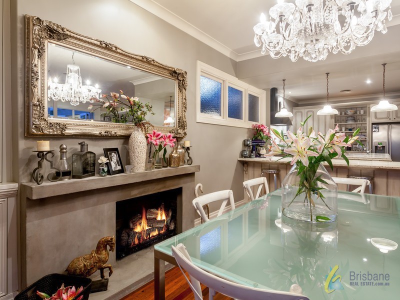 183 Hawken Drive, St Lucia QLD 4067