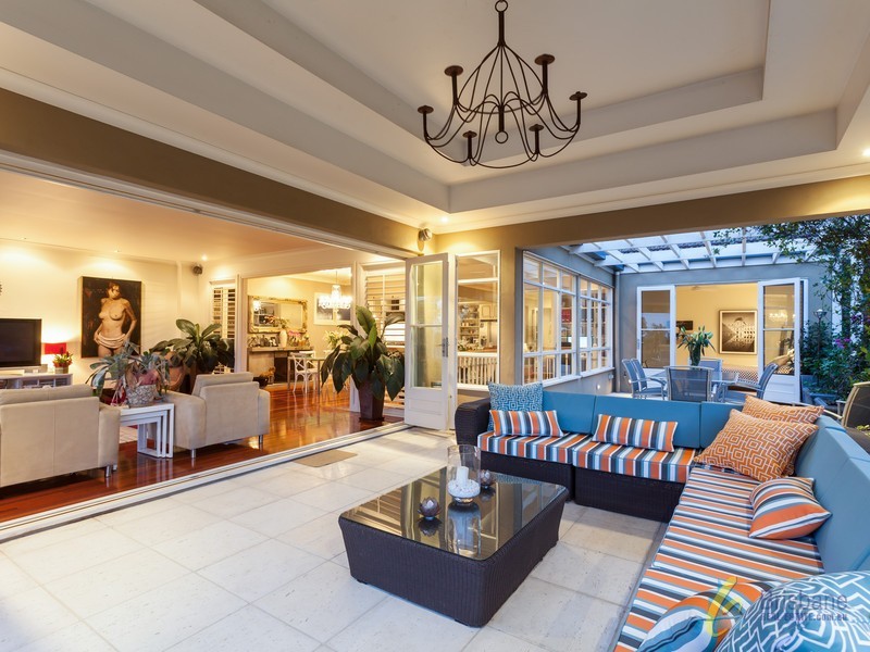 183 Hawken Drive, St Lucia QLD 4067