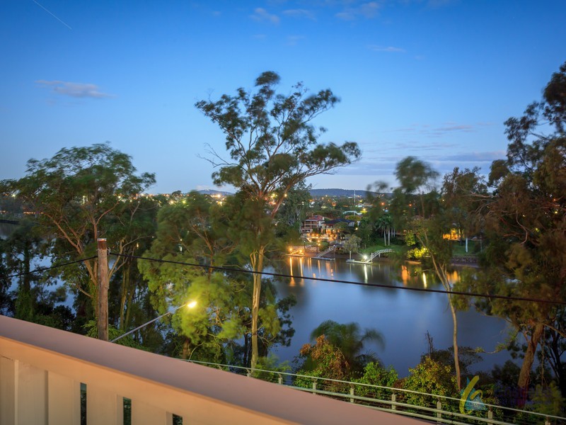 183 Hawken Drive, St Lucia QLD 4067