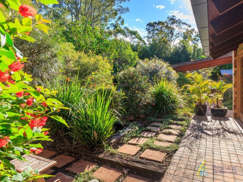 103 Pinjarra Road, Pinjarra Hills QLD 4069