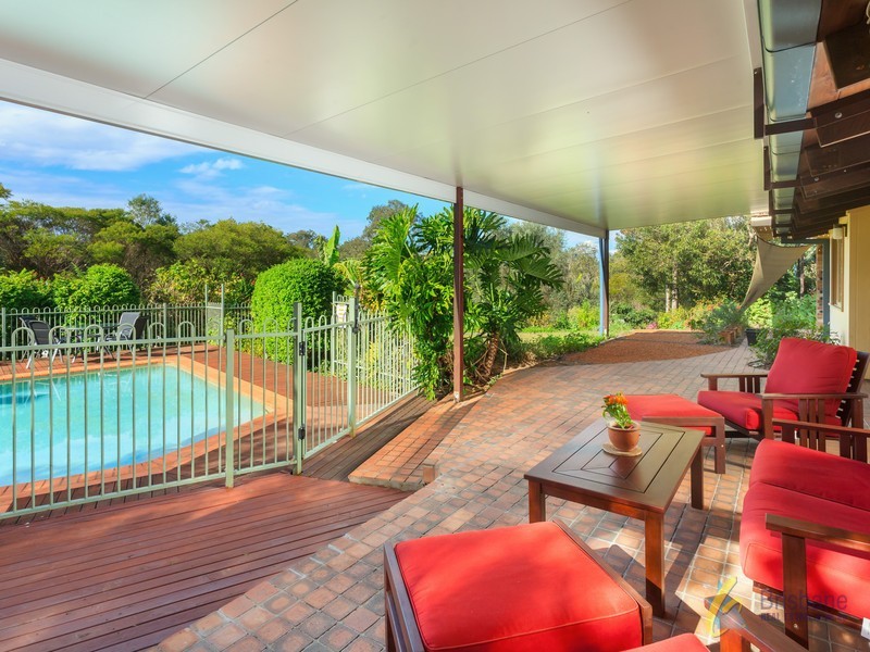 103 Pinjarra Road, Pinjarra Hills QLD 4069