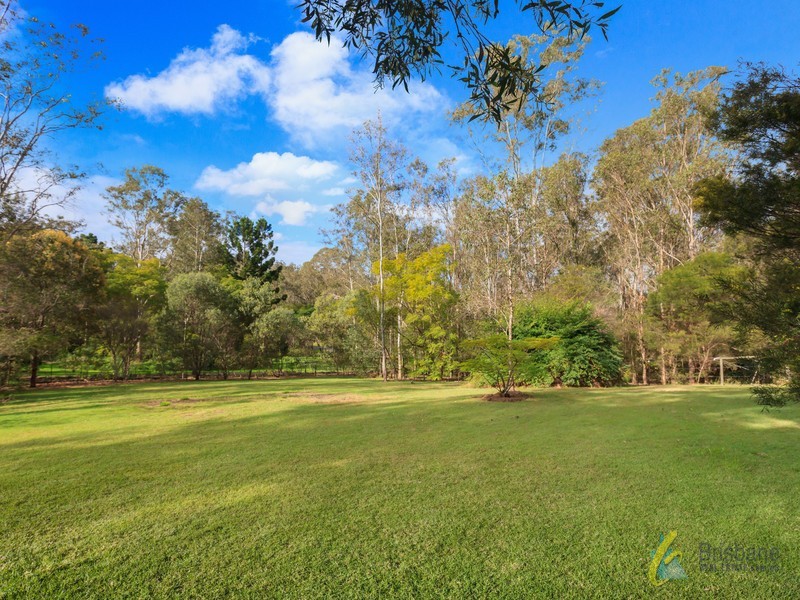 103 Pinjarra Road, Pinjarra Hills QLD 4069