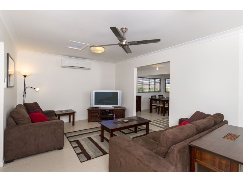 62 Dumbarton Drive, Kenmore QLD 4069
