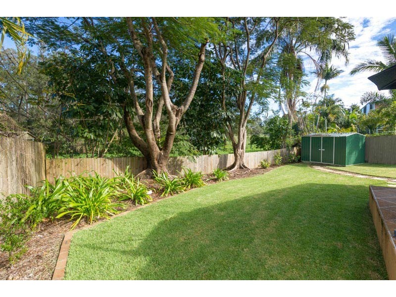62 Dumbarton Drive, Kenmore QLD 4069