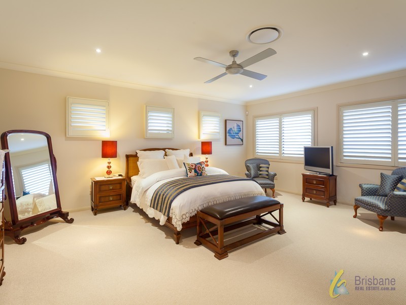 119 Gibson Crescent, Bellbowrie QLD 4070