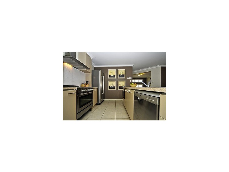 7 Stacey Place, Moggill QLD 4070