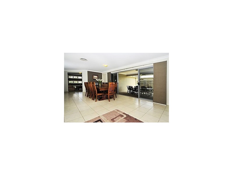 7 Stacey Place, Moggill QLD 4070