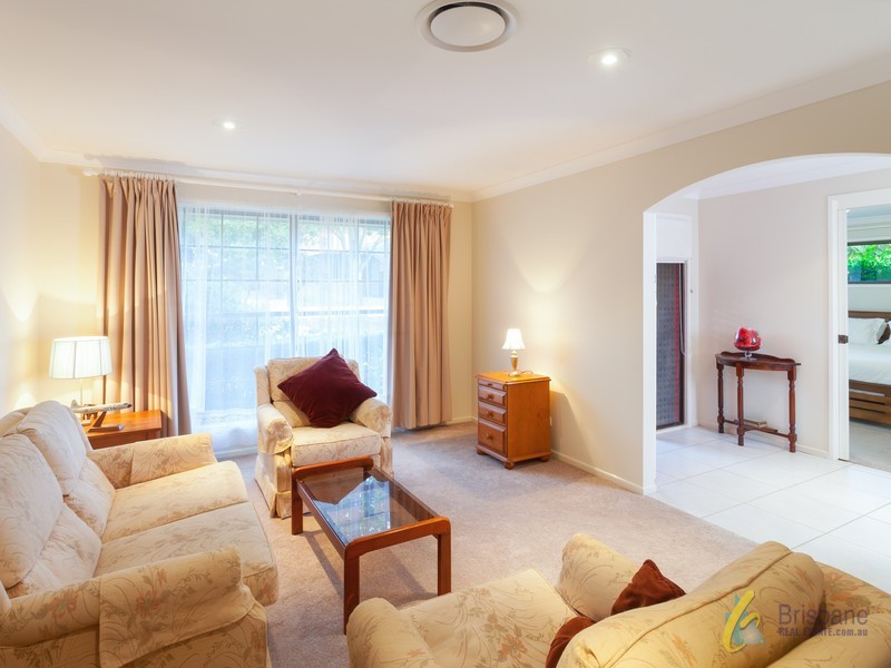 21 Valleybrook Street, Kenmore Hills QLD 4069