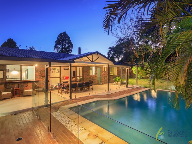 21 Valleybrook Street, Kenmore Hills QLD 4069