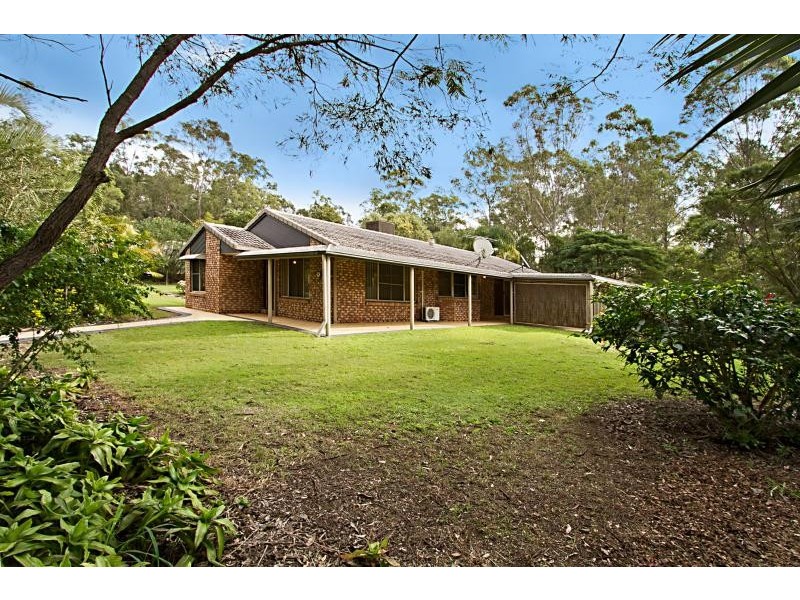 8 Cronin Court, Chuwar QLD 4306