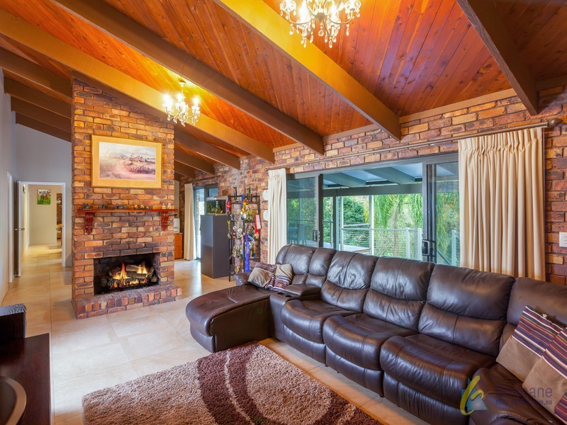 201 Grandview Road, Pullenvale QLD 4069
