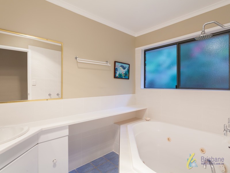 201 Grandview Road, Pullenvale QLD 4069
