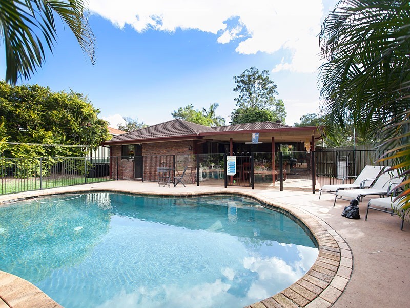 34 Glen Ross Road, Sinnamon Park QLD 4073