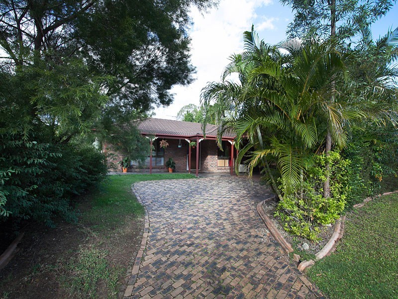 34 Glen Ross Road, Sinnamon Park QLD 4073