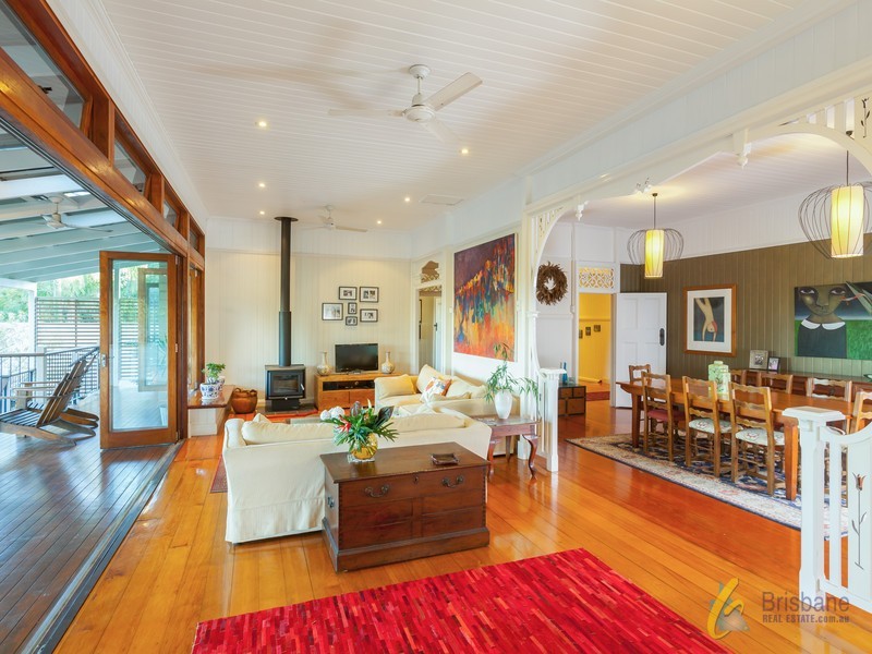 126 Simpsons Road, Bardon QLD 4065