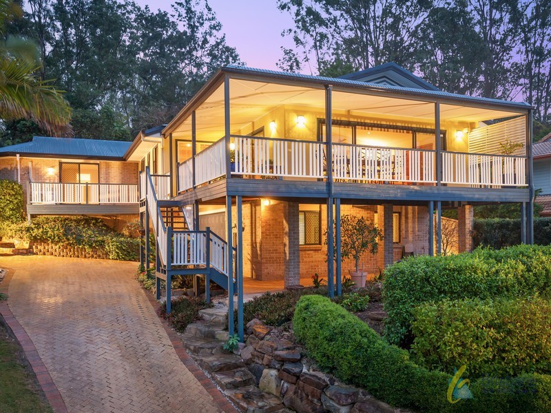 16 Summerfield Place, Kenmore QLD 4069