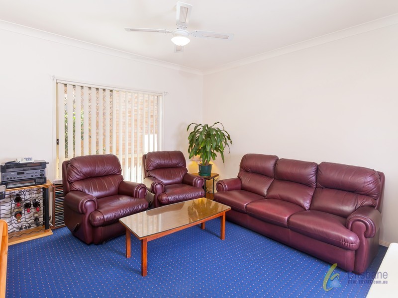 10 MONTSERRAT PL, Forest Lake QLD 4078
