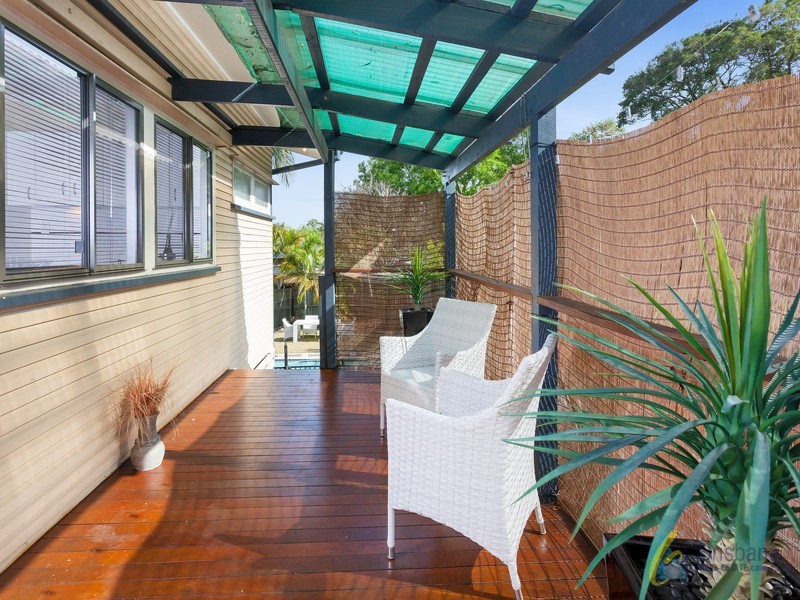 10 Cedarleigh Road, Kenmore QLD 4069
