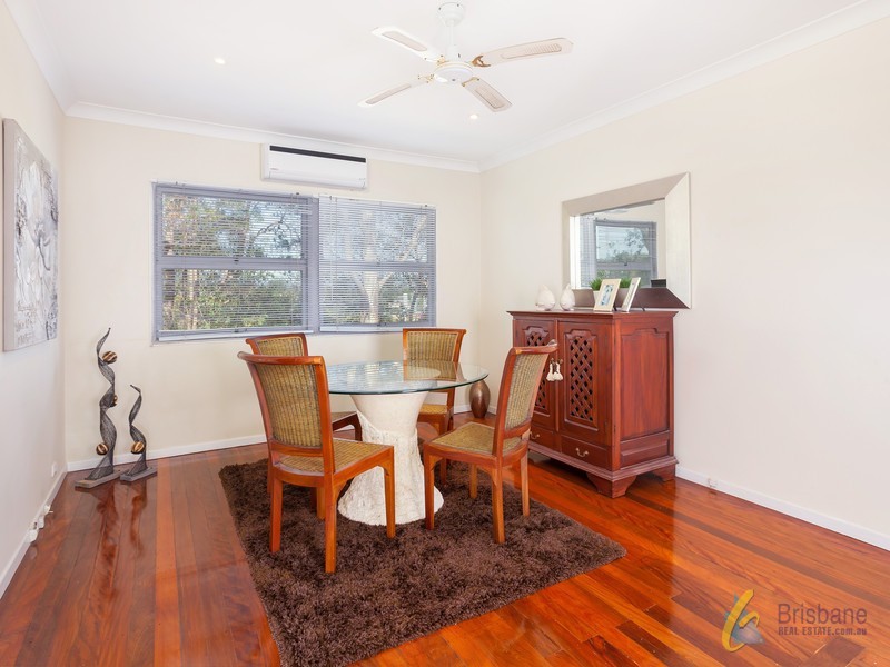 10 Cedarleigh Road, Kenmore QLD 4069