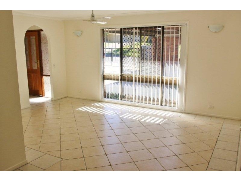 2 Lowan Street,, Bellbowrie QLD 4070