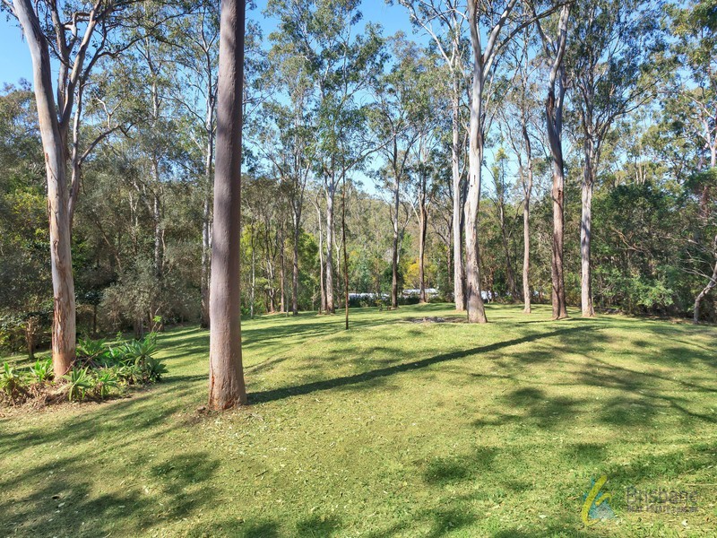 8 Greentrees Avenue, Kenmore Hills QLD 4069
