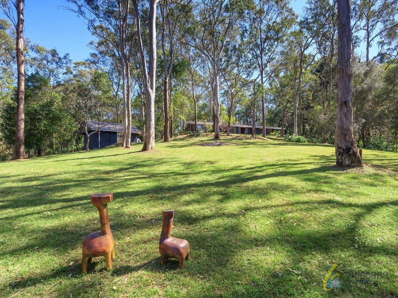 8 Greentrees Avenue, Kenmore Hills QLD 4069