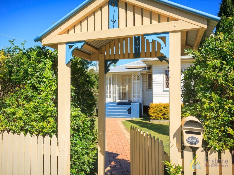 87 Strong Avenue, Graceville QLD 4075