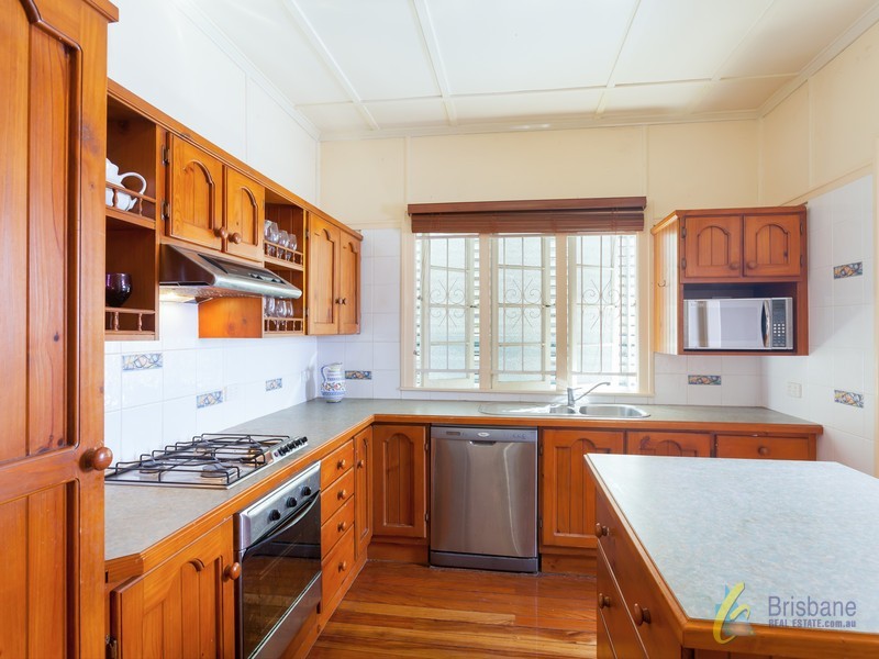 87 Strong Avenue, Graceville QLD 4075