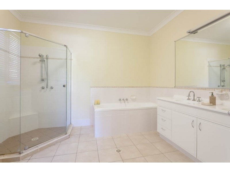 187 Kangaroo Gully Road, Bellbowrie QLD 4070