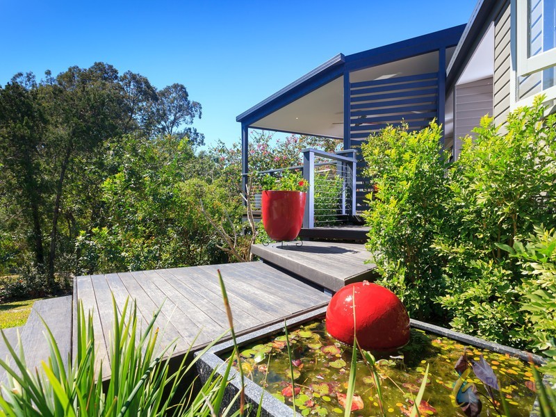 15 Fairholme Street, Kenmore QLD 4069