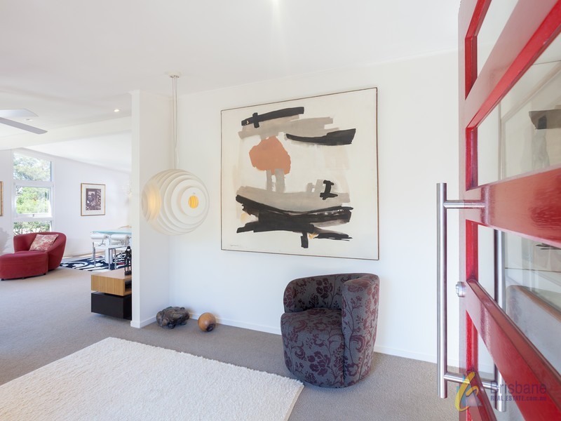 15 Fairholme Street, Kenmore QLD 4069