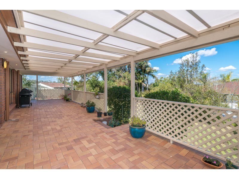 24 Rialanna Street, Kenmore QLD 4069