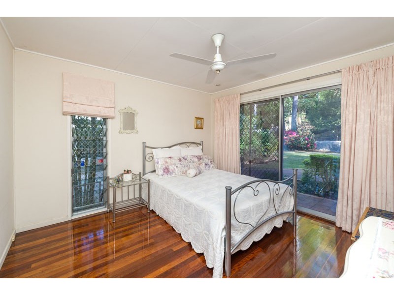 41 Kenhaven Street, Kenmore QLD 4069