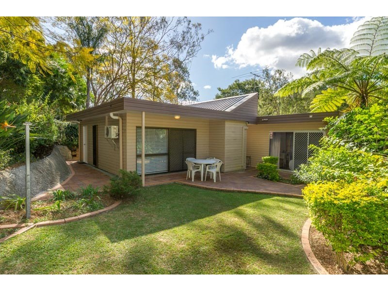 41 Kenhaven Street, Kenmore QLD 4069