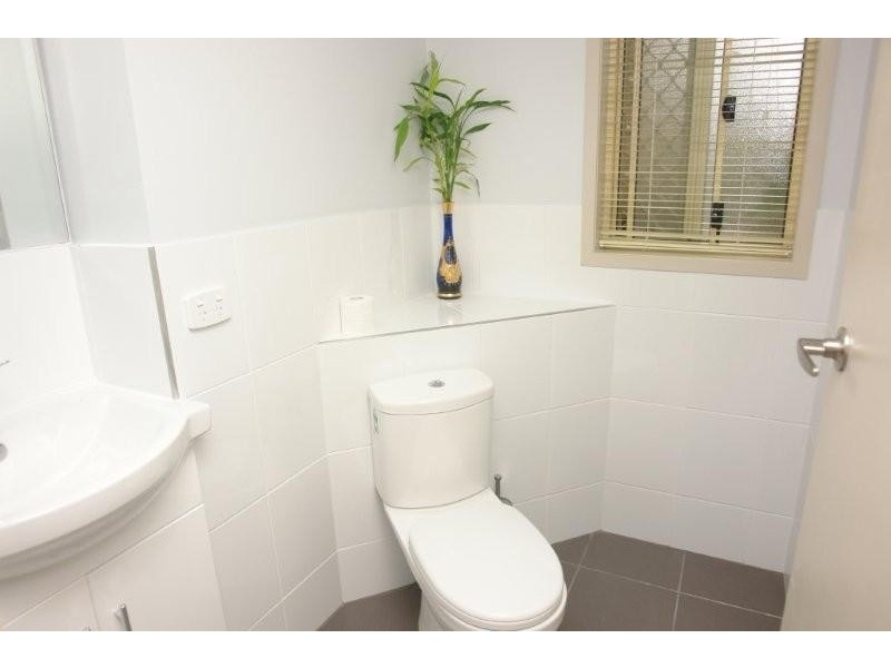 16 Warrawong Street, Chapel Hill QLD 4069