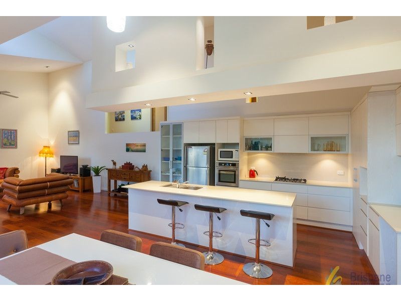 39 Corymbia Crescent, Anstead QLD 4070