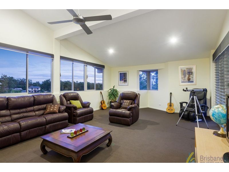 39 Corymbia Crescent, Anstead QLD 4070