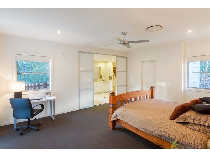 39 Corymbia Crescent, Anstead QLD 4070