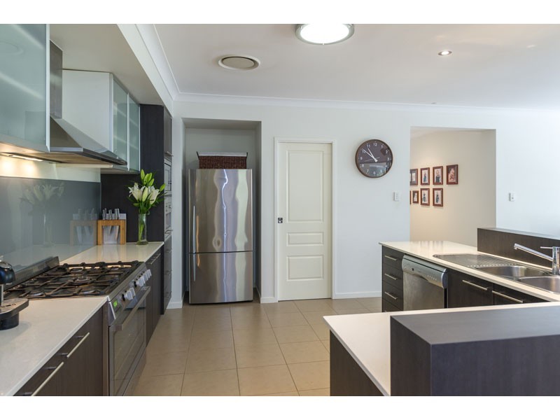 39 Highfield Place, Mount Crosby QLD 4306