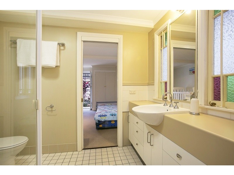 66 Plumer Street, Sherwood QLD 4075