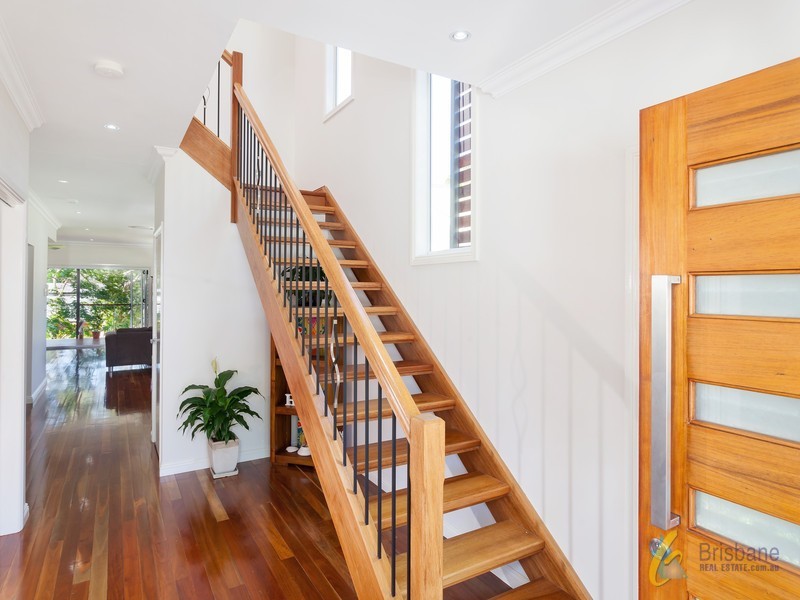 27 Lance Street, Sherwood QLD 4075