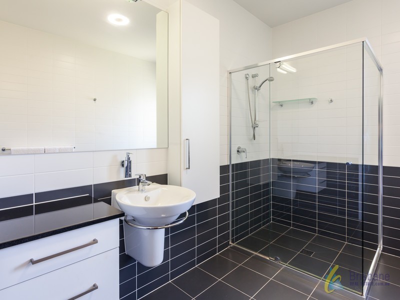 13 Sophia Street, Kenmore QLD 4069