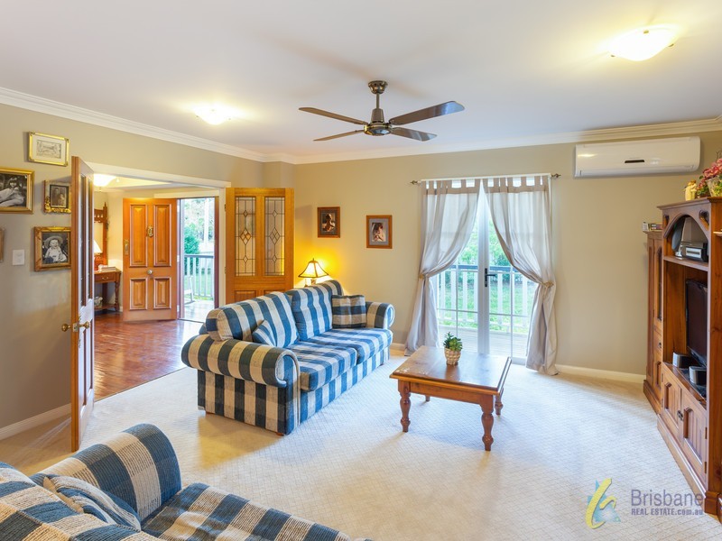27 Atkinson Drive, Karana Downs QLD 4306