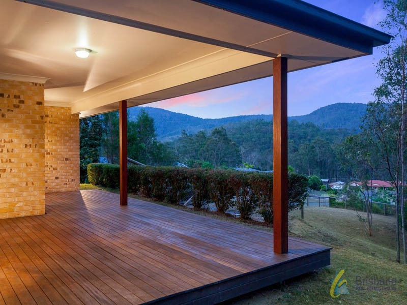 32 Emma Holt Court, Mount Crosby QLD 4306