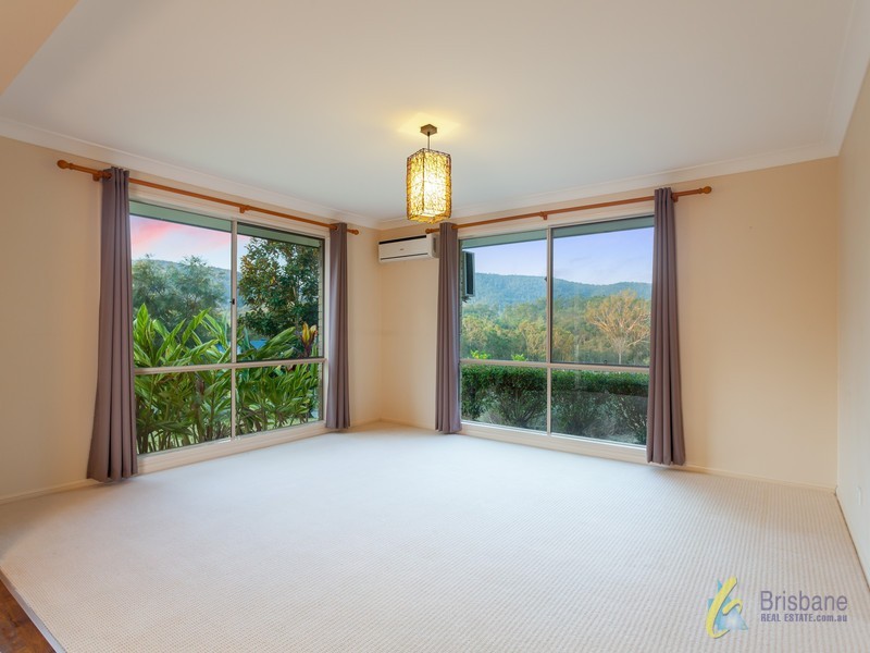 32 Emma Holt Court, Mount Crosby QLD 4306