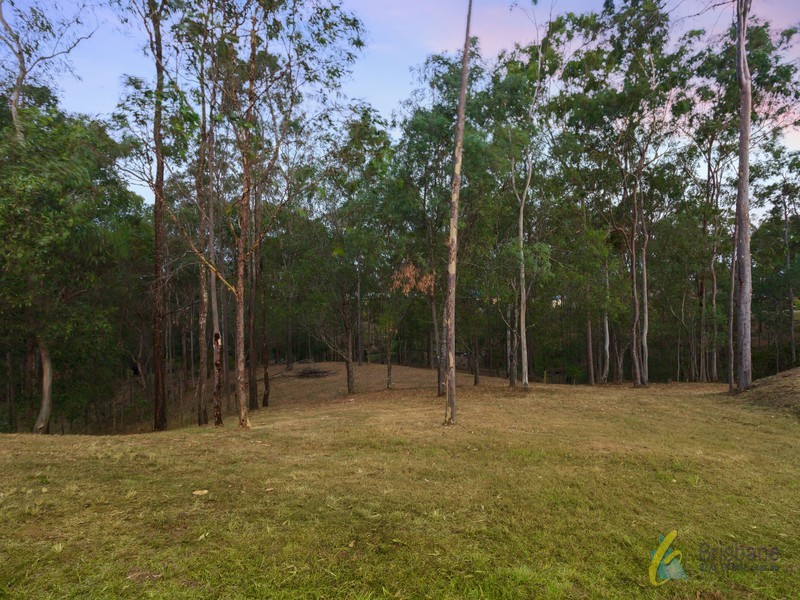 32 Emma Holt Court, Mount Crosby QLD 4306