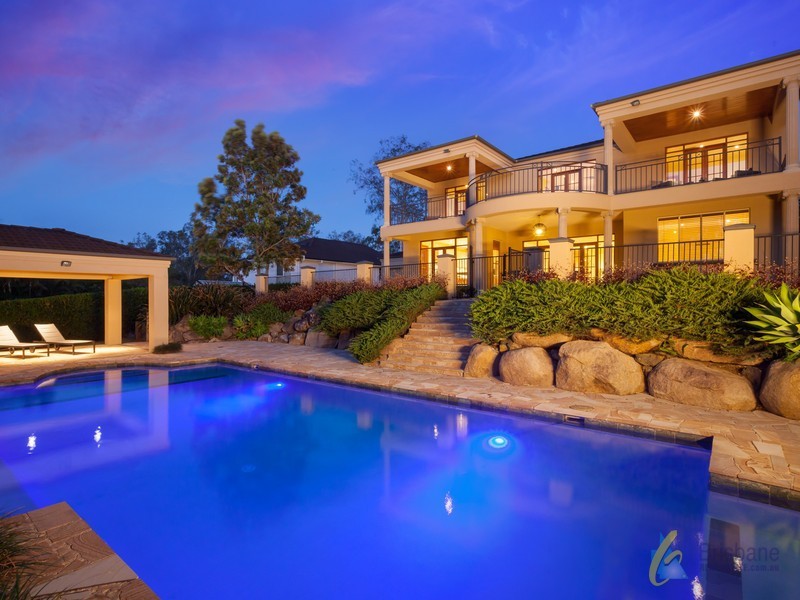60 Kintyre St, Brookfield QLD 4069