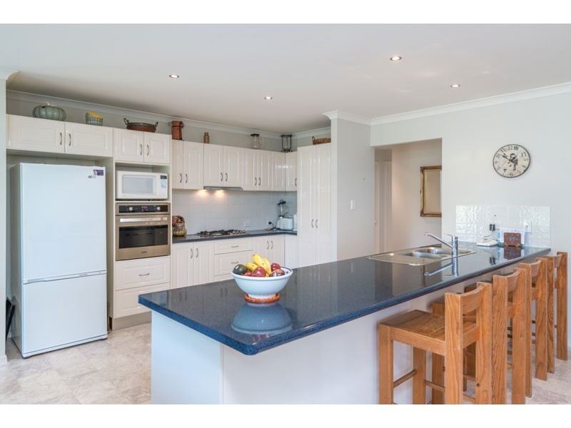 7 Tulipwood Place, Moggill QLD 4070